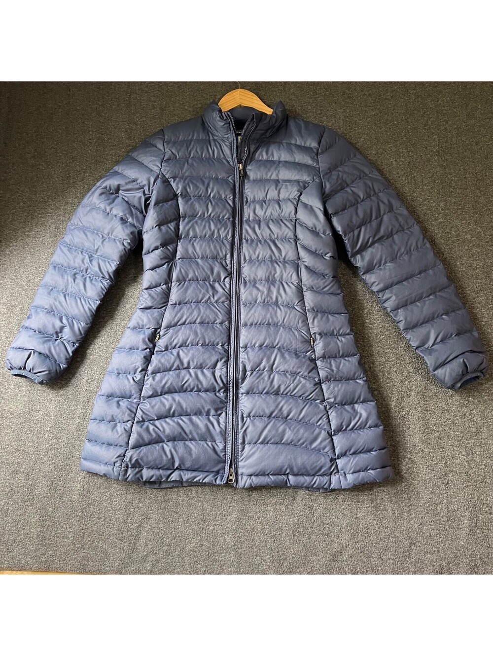 Patagonia Near Mint Silent Down Women's XS Puffer Hooded Forge Grey Parka - Picture 1 of 8